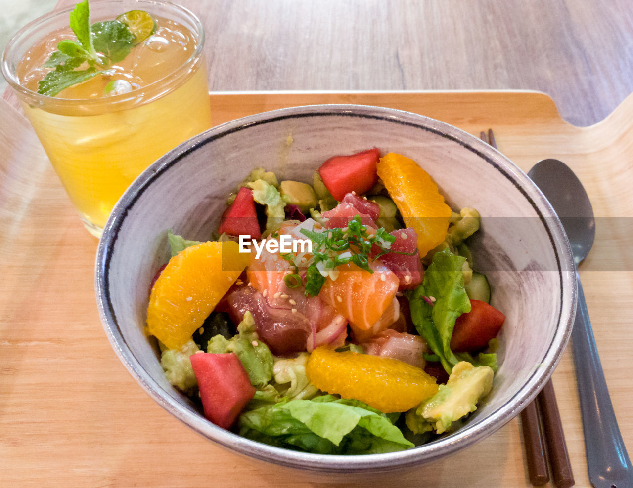 CLOSE-UP OF SALAD IN BOWL