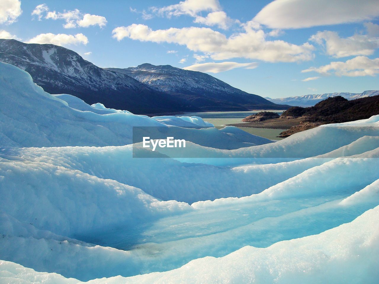 Snow covered mountain landscape 