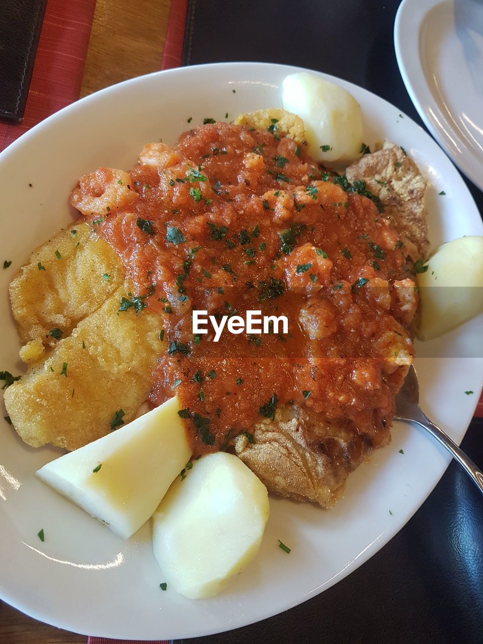 CLOSE-UP OF MEAL SERVED ON PLATE