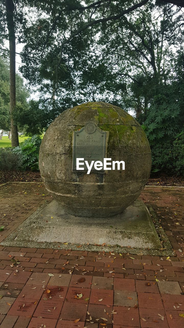 Zero mile marker depicting the beginning of the old spanish trail from st. augustine to san diego