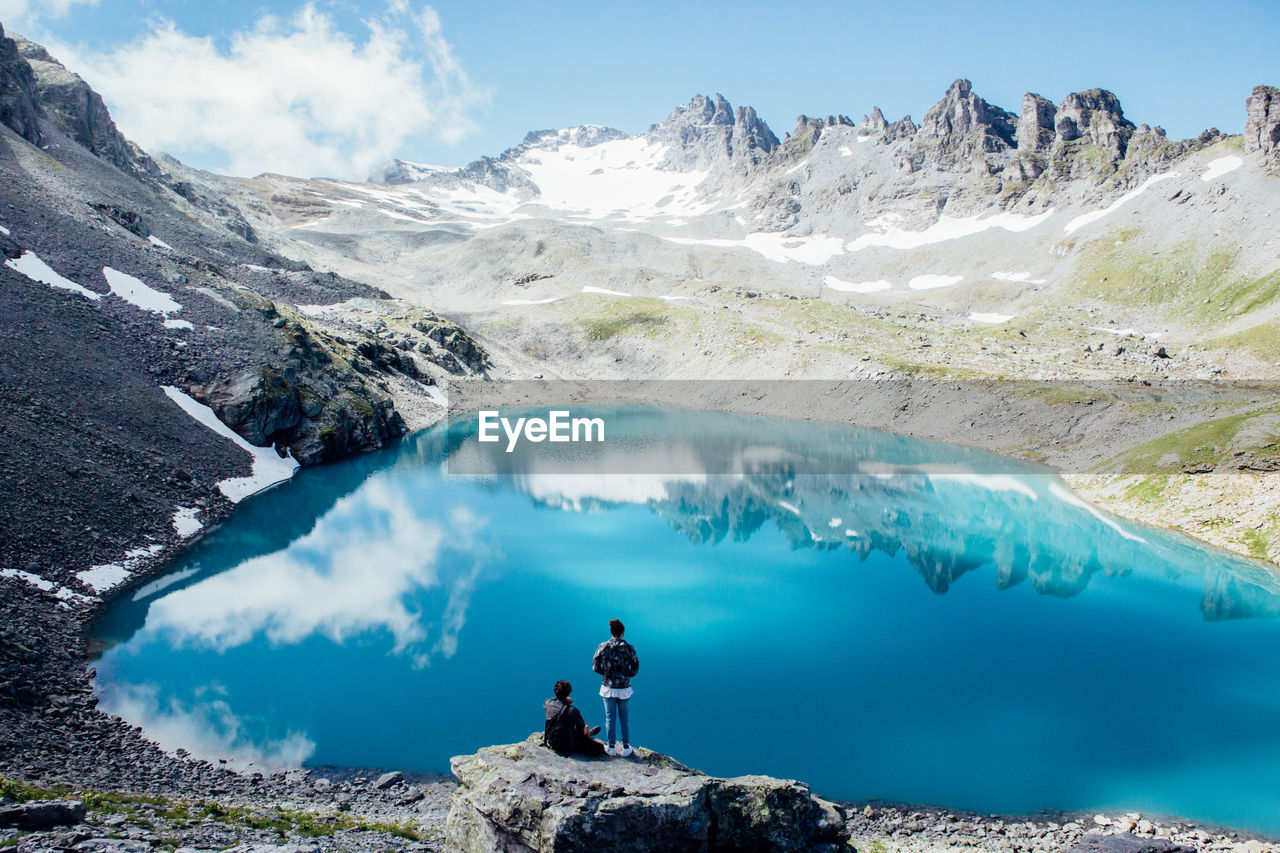 SCENIC VIEW OF SNOWCAPPED MOUNTAINS