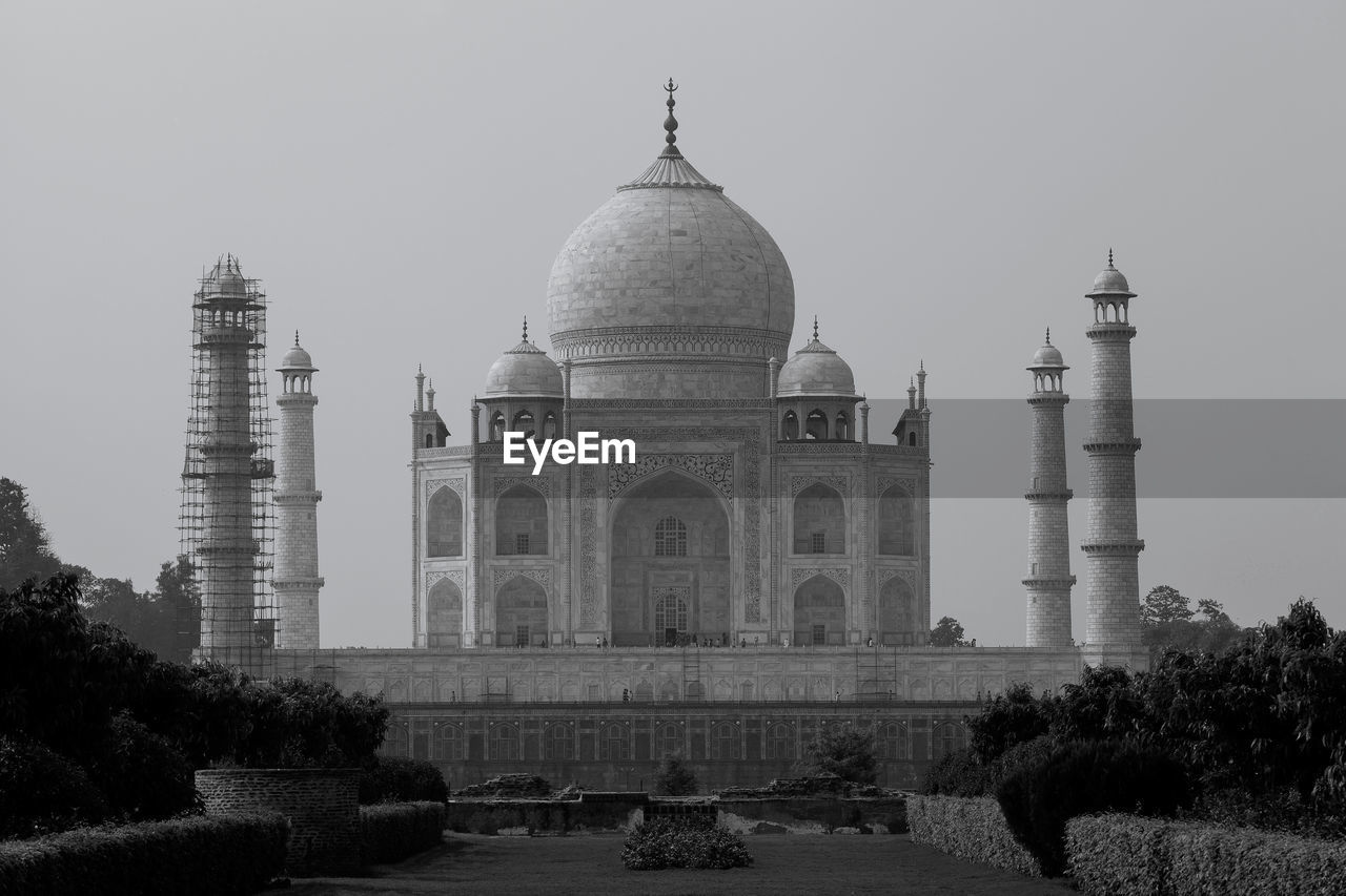 Facade of taj mahal against clear sky