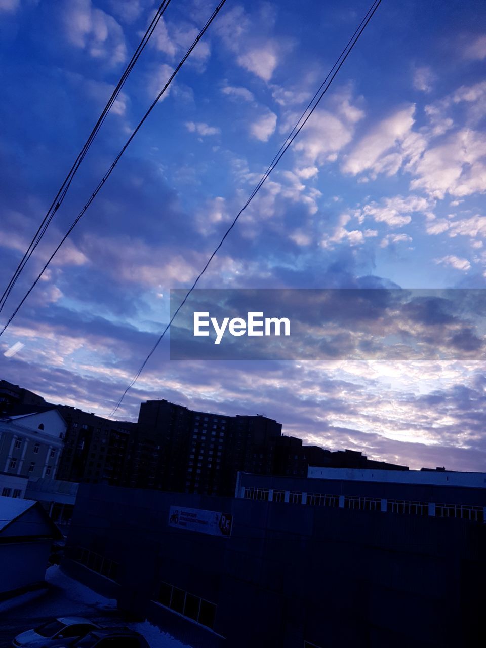 BUILDINGS AGAINST SKY IN CITY