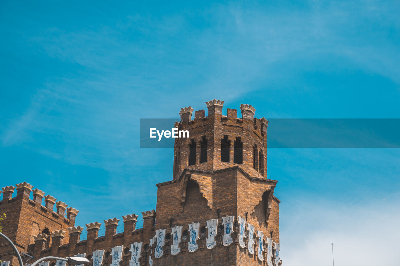 Tower in old town barcelona 