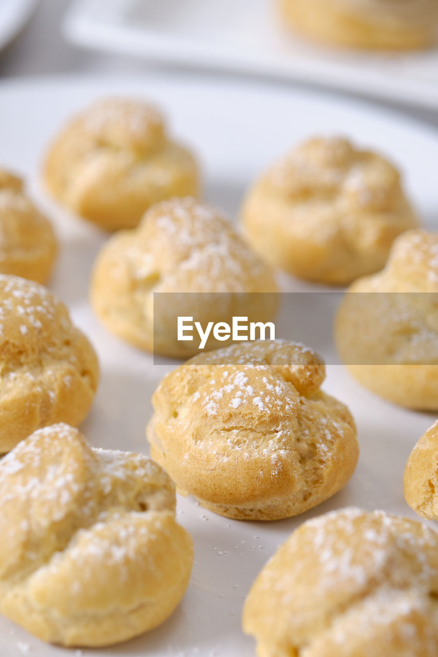 CLOSE-UP OF COOKIES