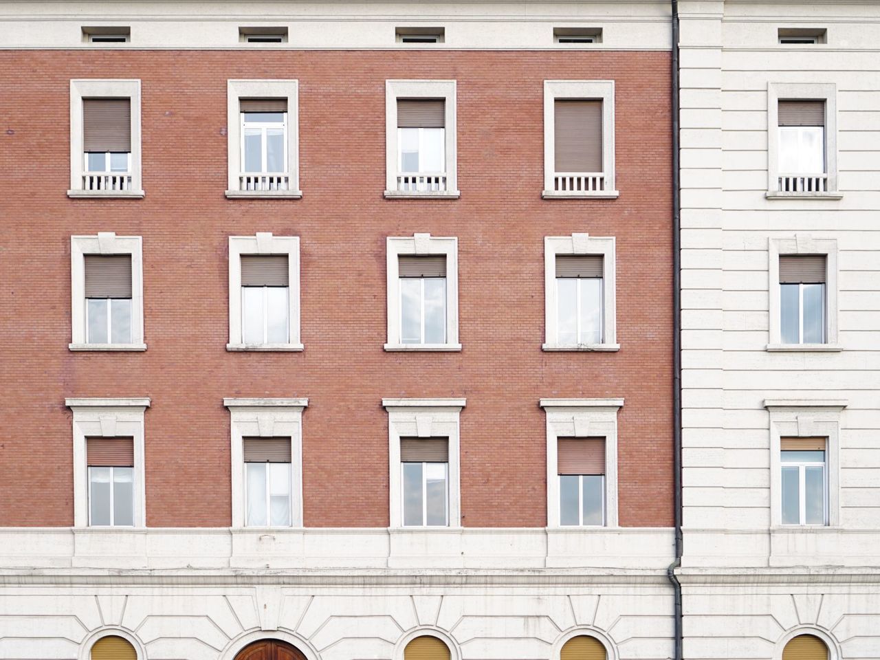 APARTMENT BUILDING WITH WINDOWS