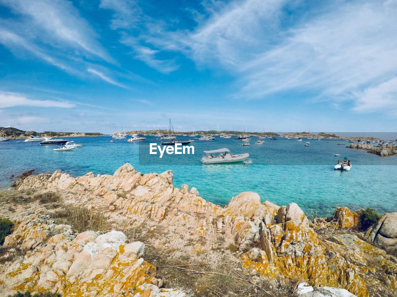 SCENIC VIEW OF BAY