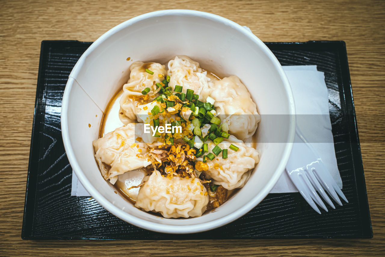 HIGH ANGLE VIEW OF FOOD SERVED IN PLATE