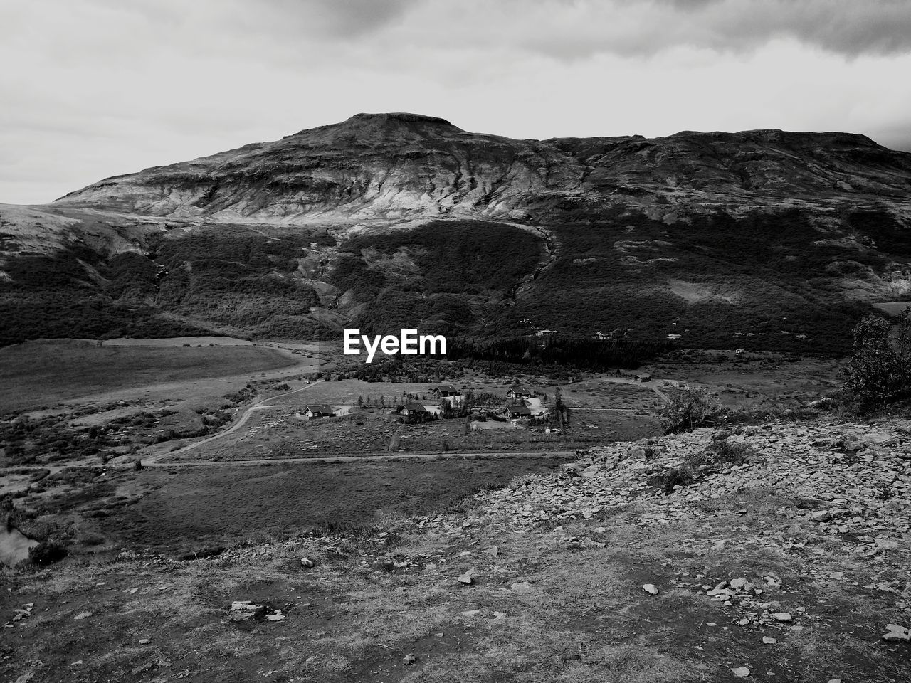 SCENIC VIEW OF ARID LANDSCAPE AGAINST SKY