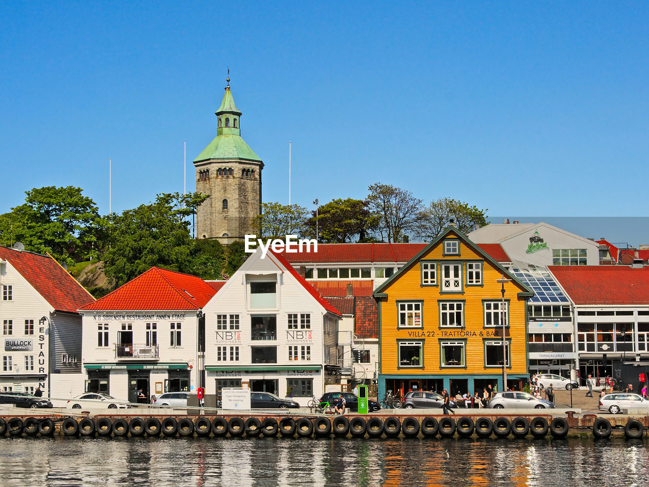 BUILDINGS AT WATERFRONT