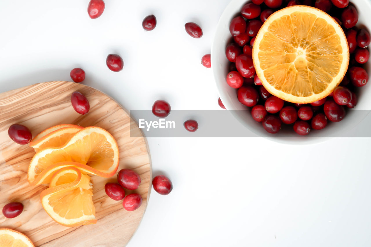 HIGH ANGLE VIEW OF FRUITS IN PLATE