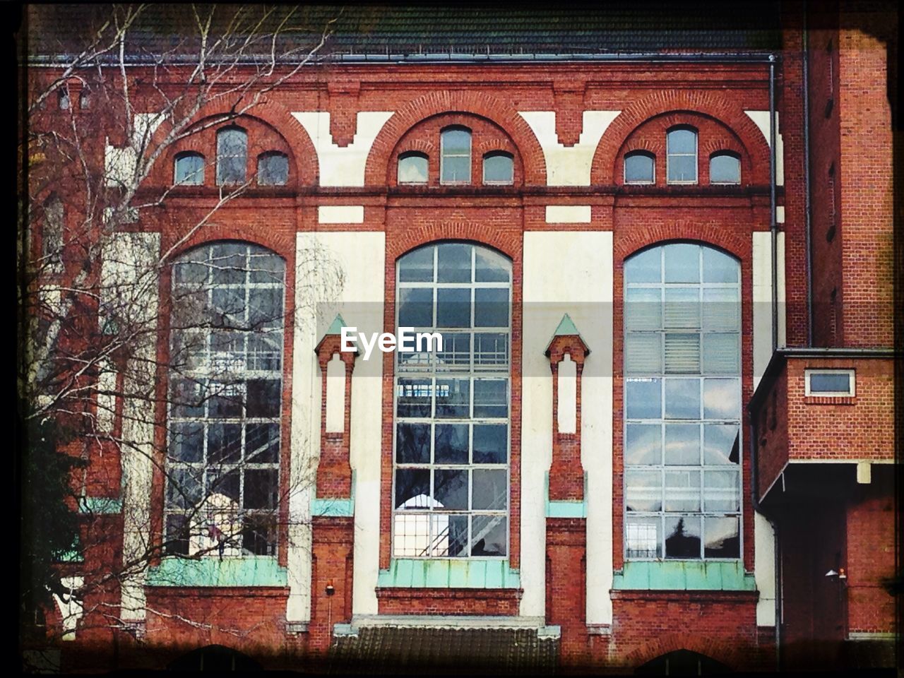 LOW ANGLE VIEW OF BUILDINGS