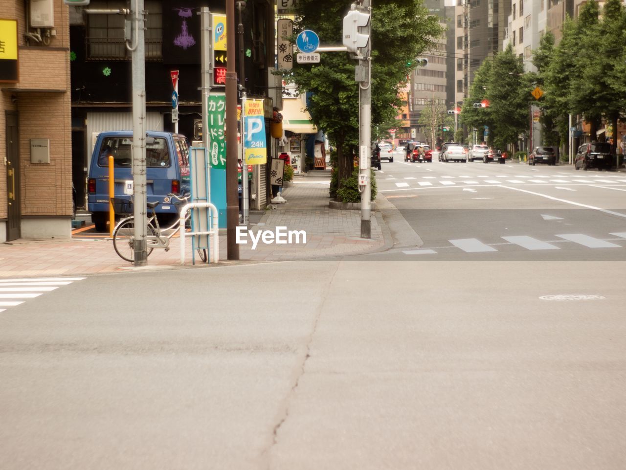 BICYCLES ON STREET AGAINST BUILDINGS