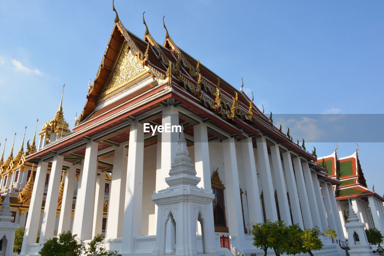 LOW ANGLE VIEW OF A BUILDING