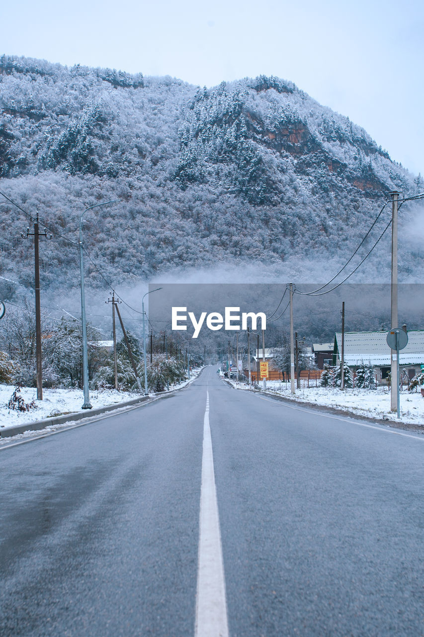 Road in winter overlooking the mountain