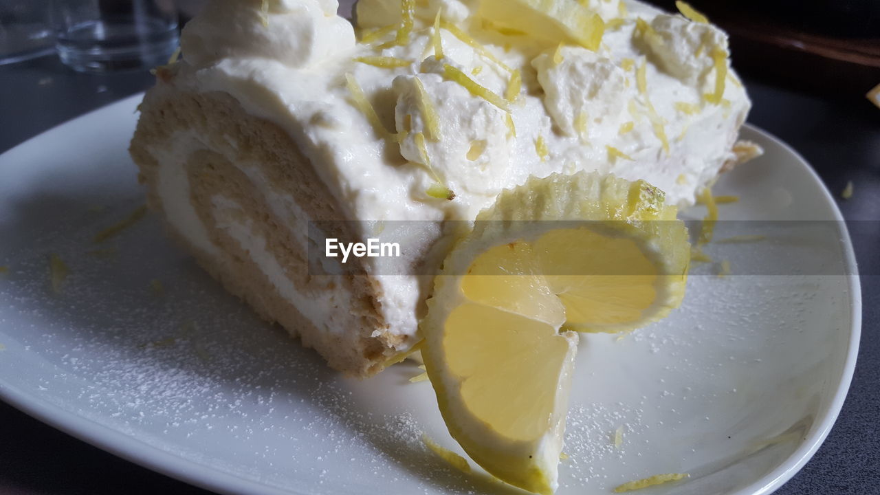 CLOSE-UP OF DESSERT IN PLATE