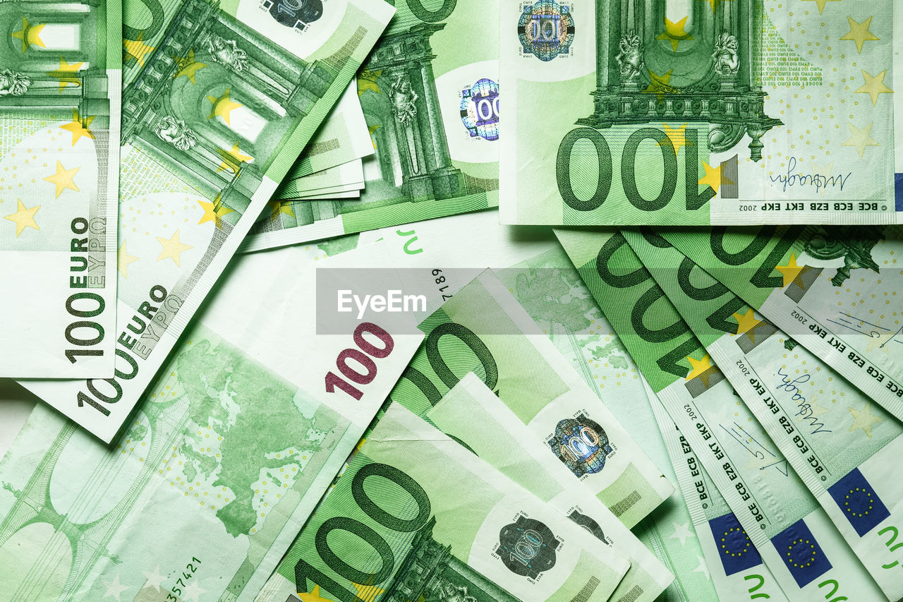 paper currency, currency, wealth, finance, business, cash, green, money, banknote, backgrounds, large group of objects, savings, dollar, exchange rate, no people, corporate business, abundance, home finances, number, money handling, paper, business finance and industry