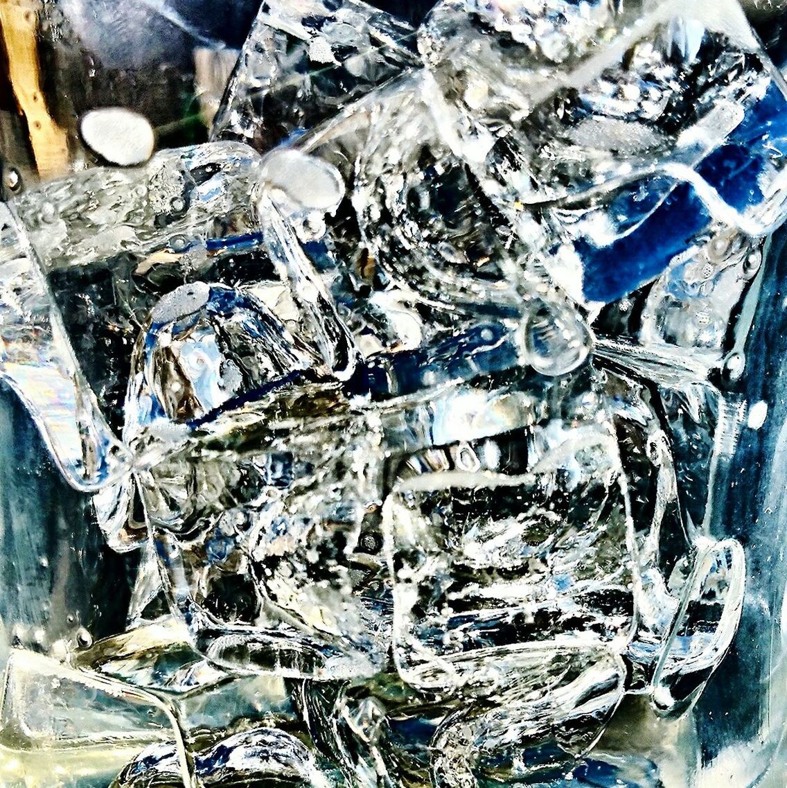 ice cube, no people, drink, close-up, cold temperature, alcohol, day, freshness