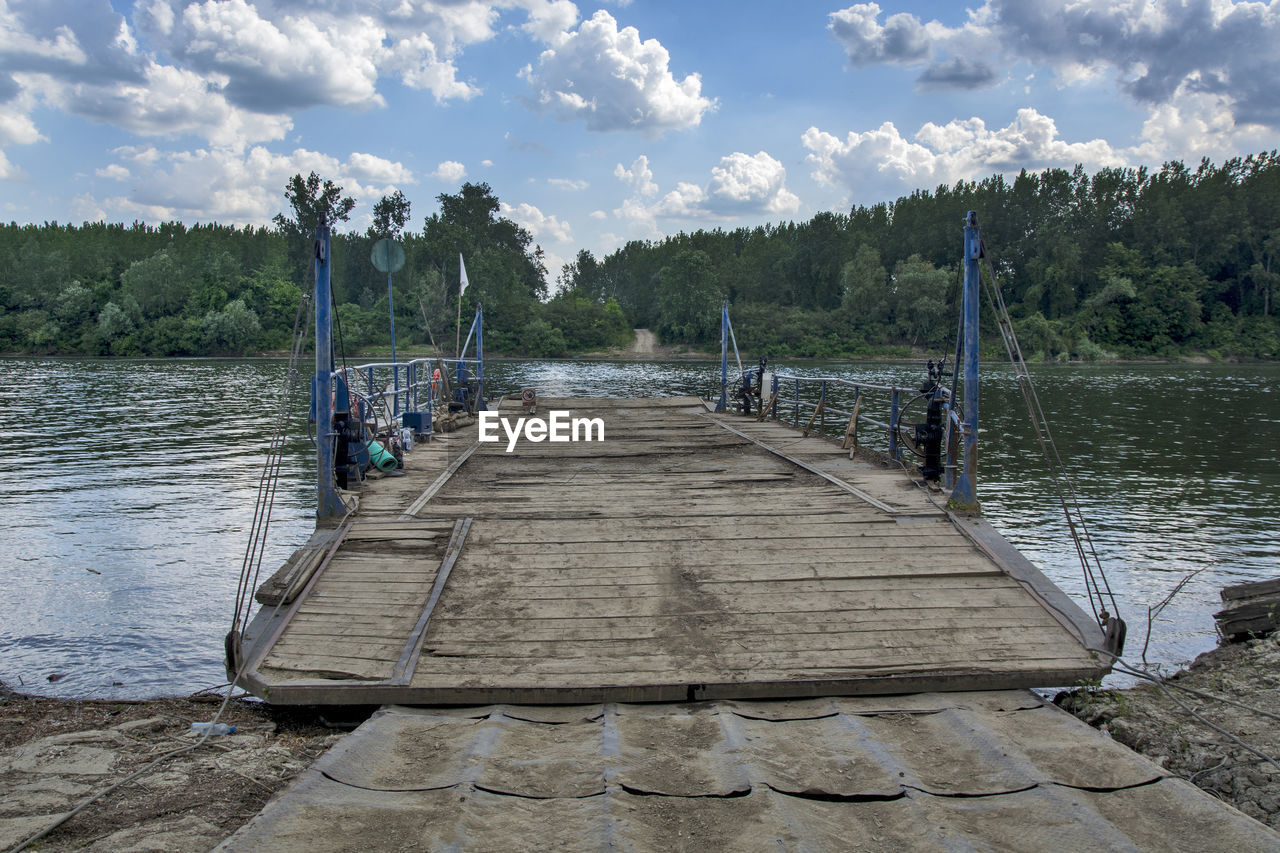 Old scaffolding on the river tisa in vojvodina. the scaffolding is most often used by farmers.