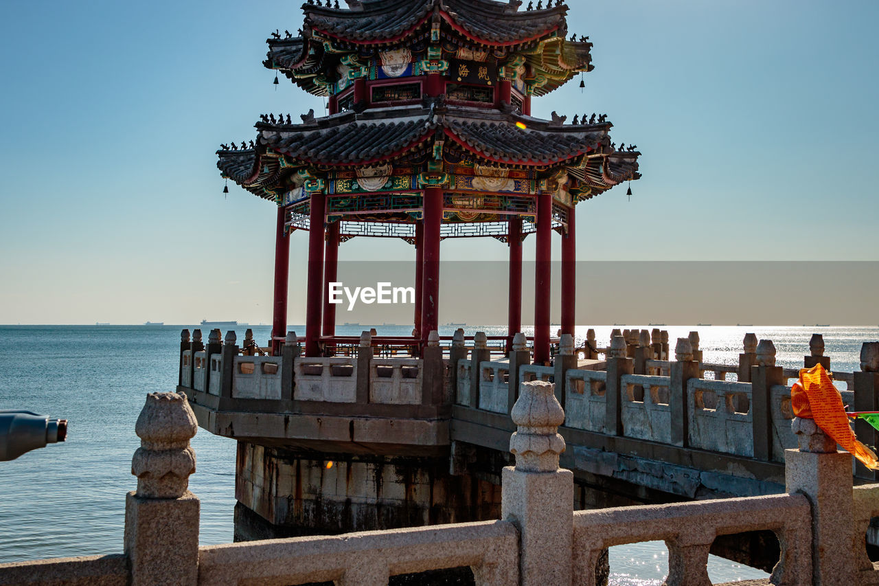 VIEW OF GAZEBO IN SEA