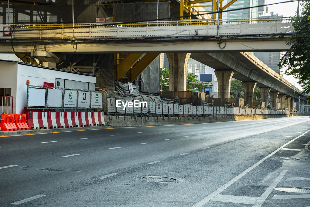 Empty street in bangkok's cbd area