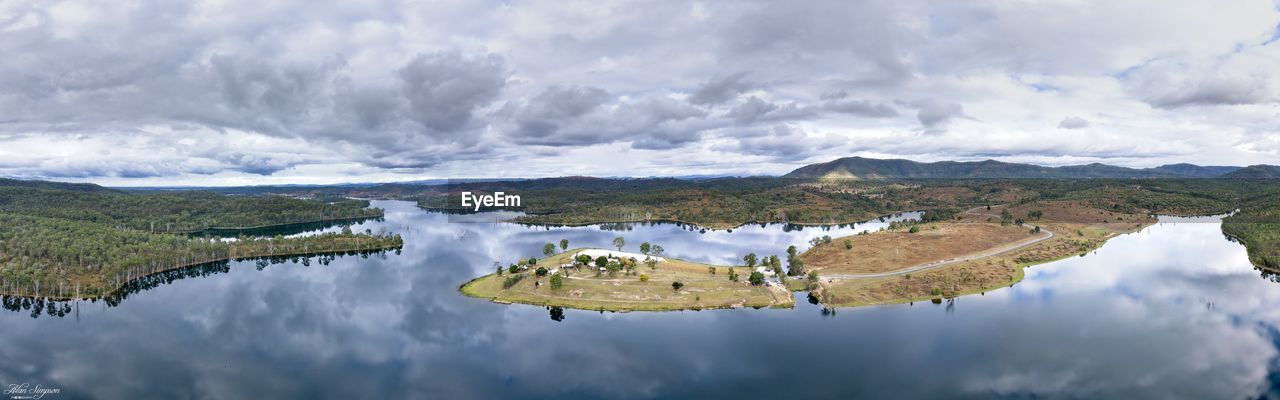 PANORAMIC SHOT OF LAKE AGAINST SKY