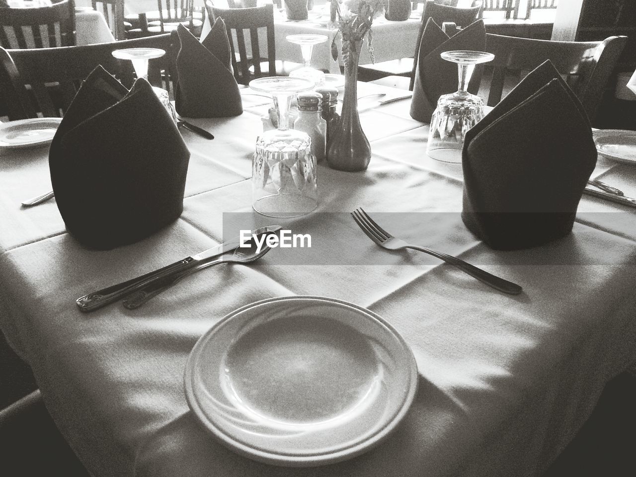 Place settings in restaurant