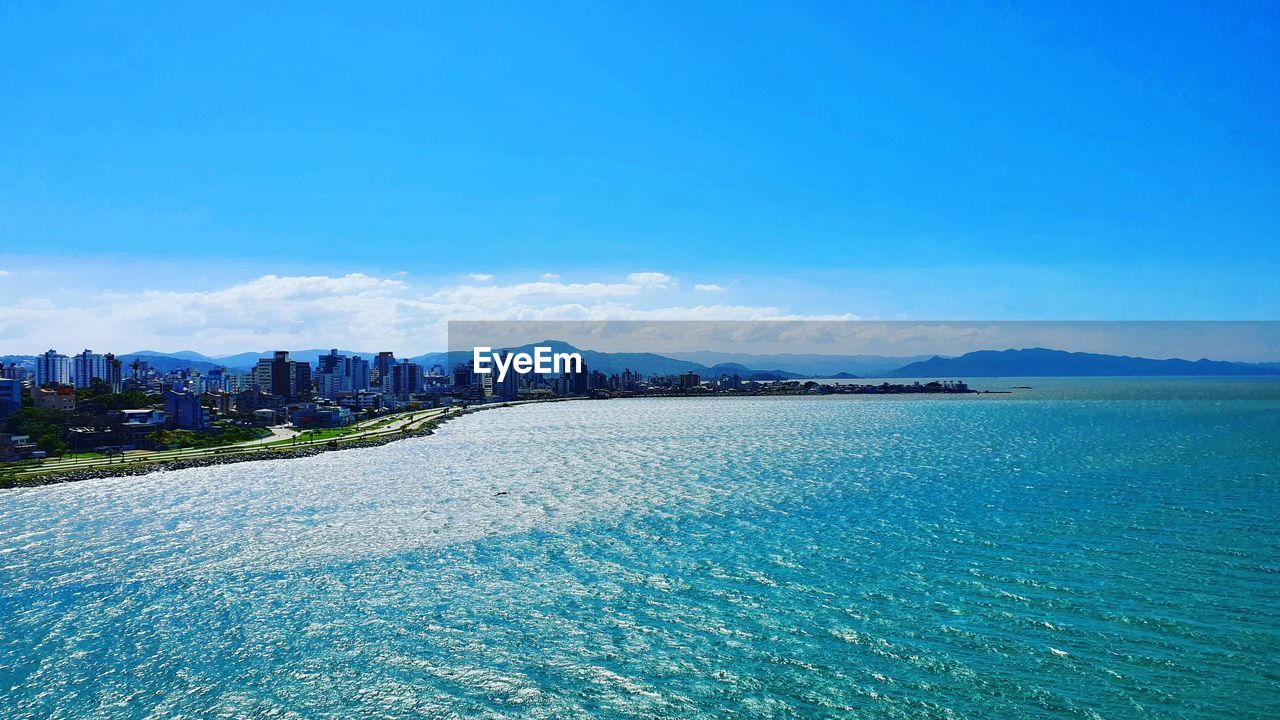 PANORAMIC VIEW OF SEA AGAINST SKY