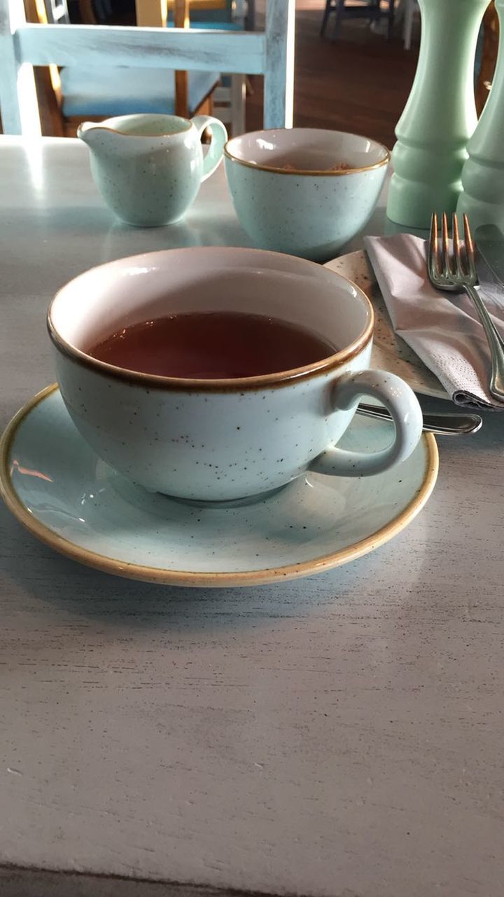 CLOSE-UP OF TEA IN CUP