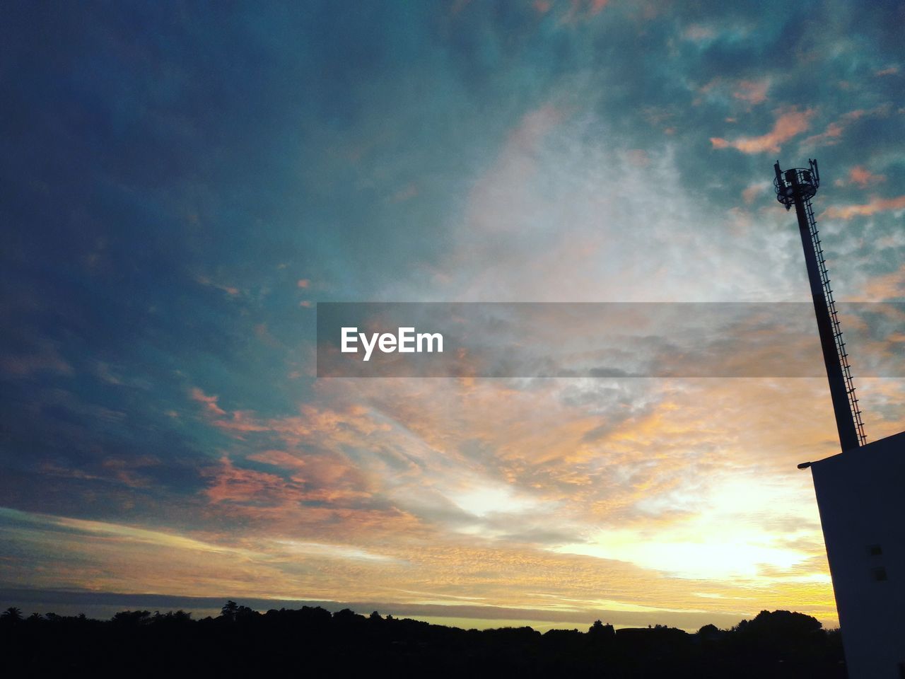 LOW ANGLE VIEW OF SKY DURING SUNSET