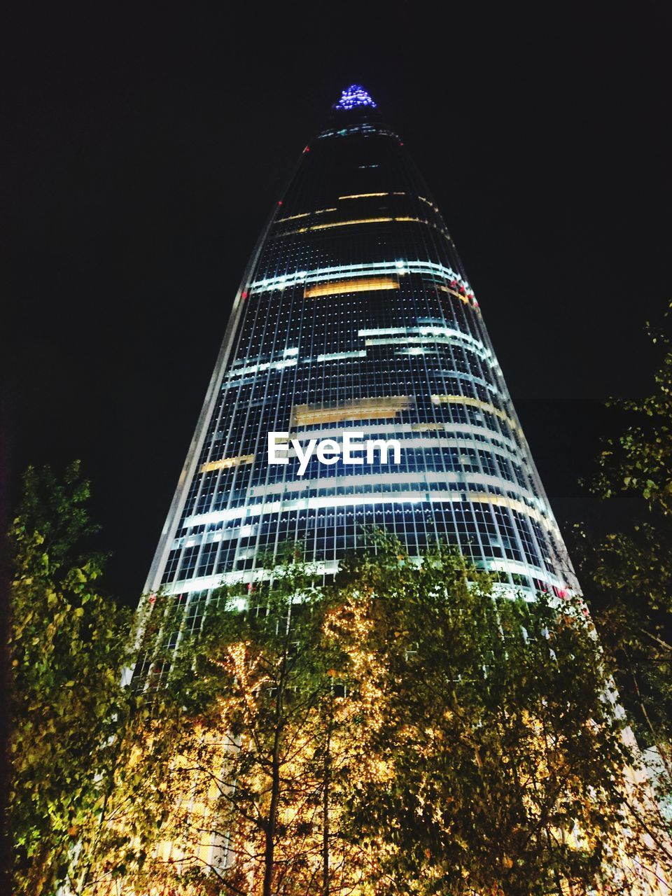 LOW ANGLE VIEW OF MODERN SKYSCRAPERS