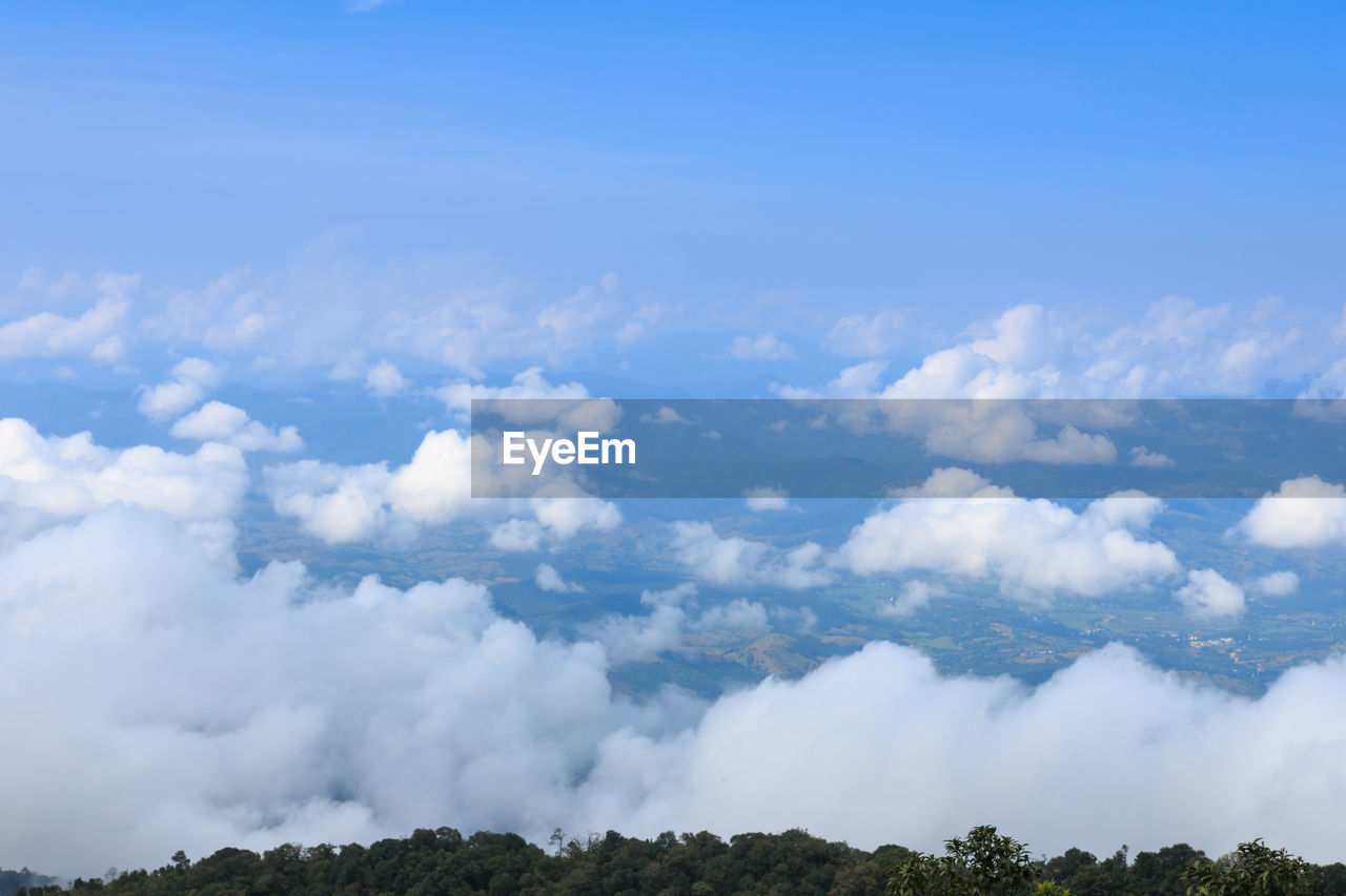 LOW ANGLE VIEW OF CLOUDSCAPE