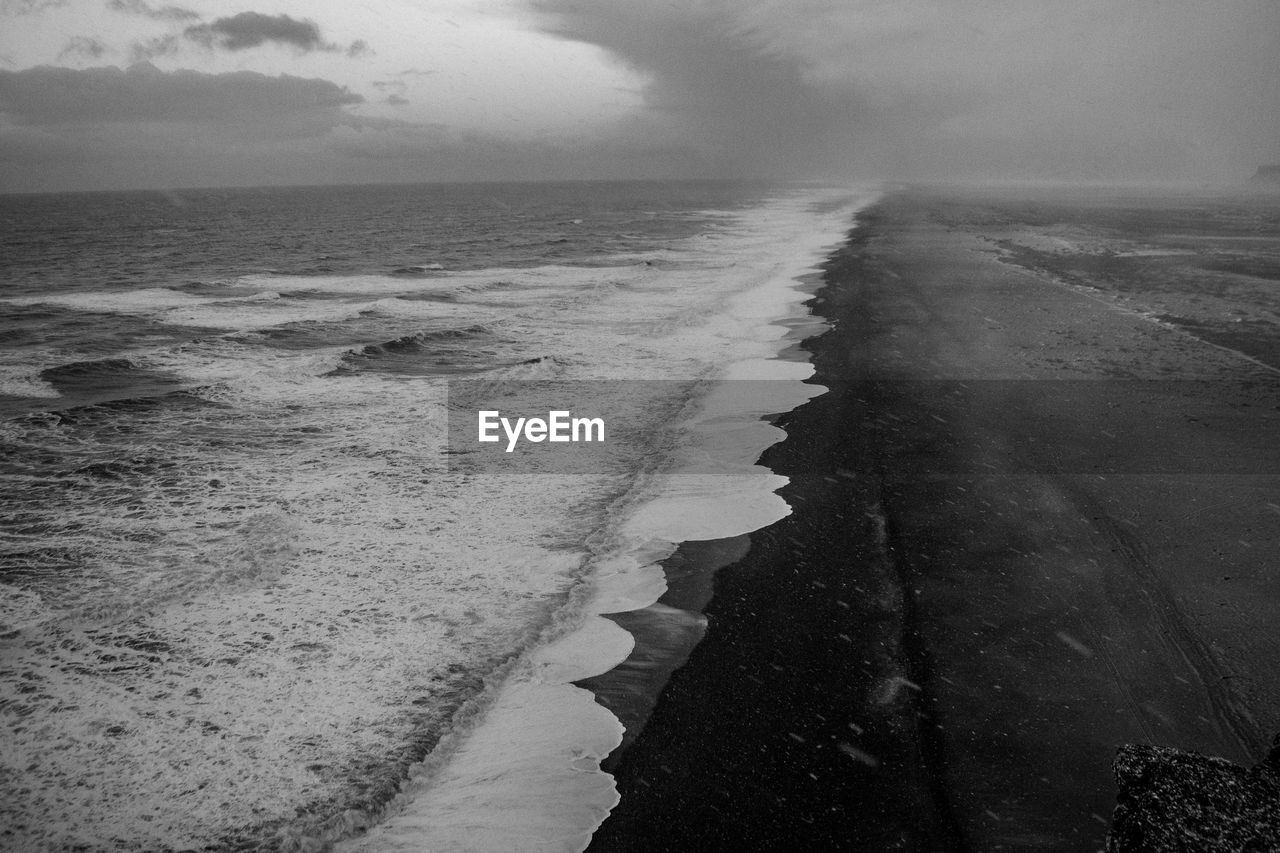 PANORAMIC VIEW OF SEA AGAINST SKY