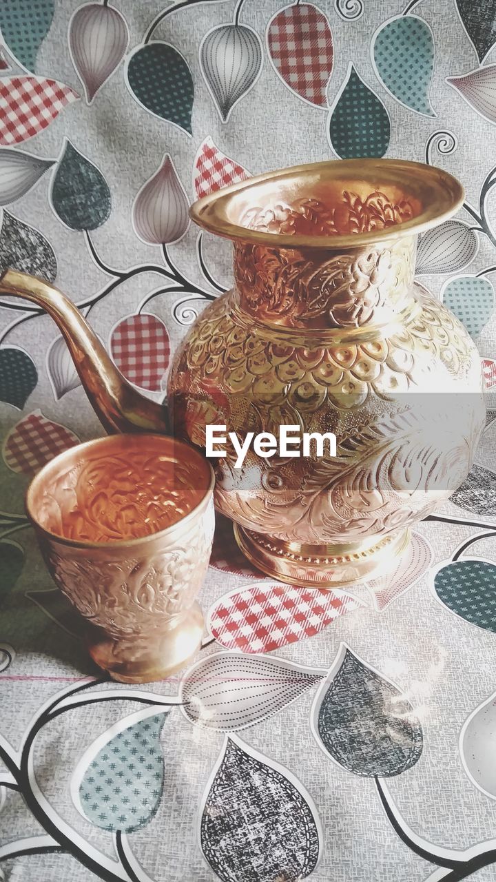 HIGH ANGLE VIEW OF BREAKFAST ON TABLE