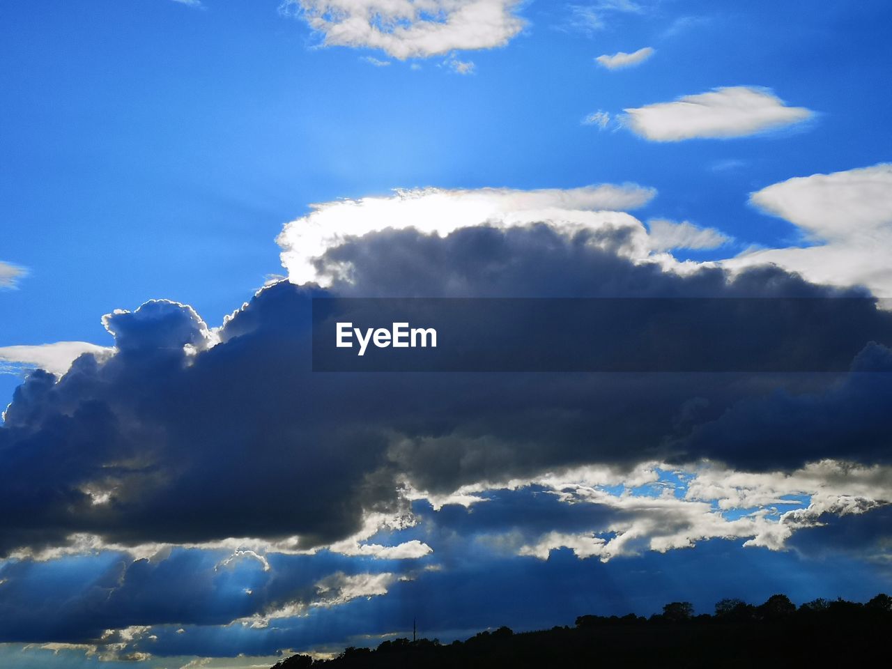 LOW ANGLE VIEW OF SKY OVER CLOUDS