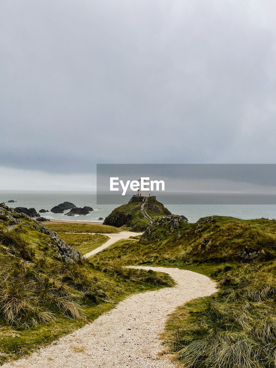 SCENIC VIEW OF LAND AGAINST SKY