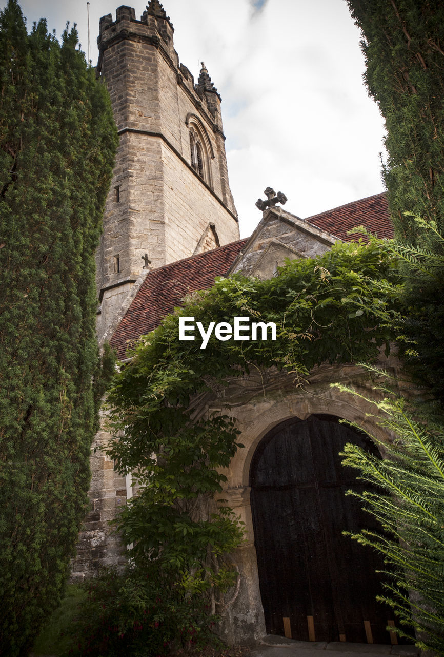 LOW ANGLE VIEW OF CHURCH AGAINST SKY