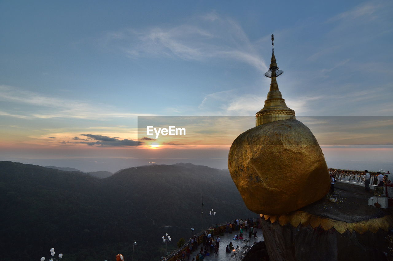 HIGH ANGLE VIEW OF TEMPLE AGAINST SKY