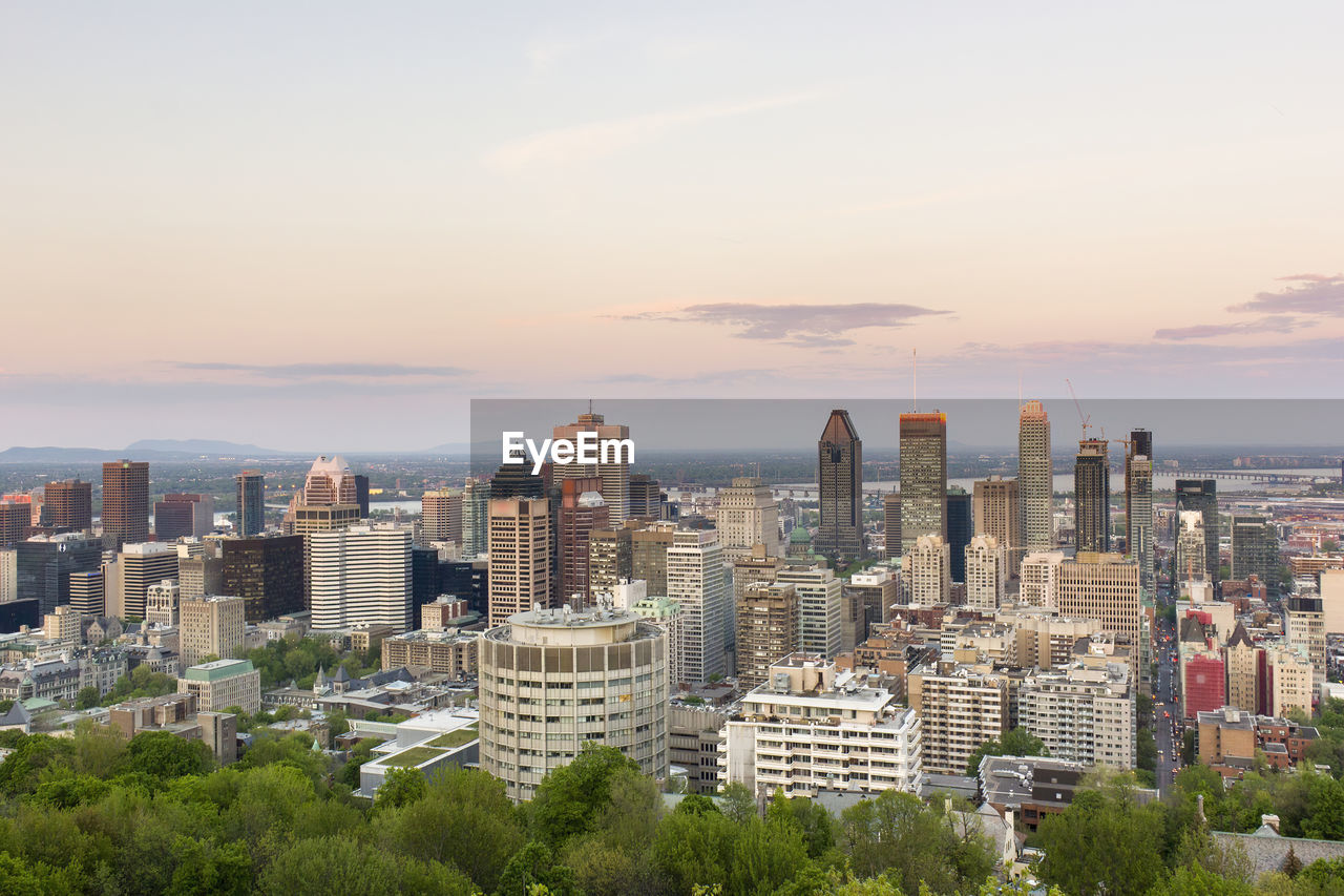 The montreal skyline at sunset