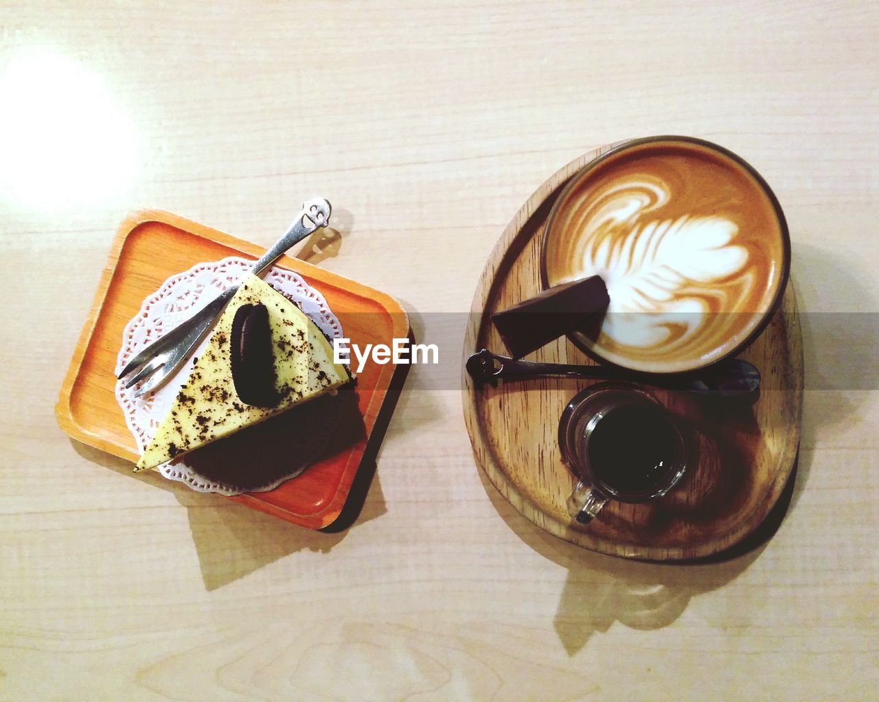 CLOSE-UP OF COFFEE ON TABLE