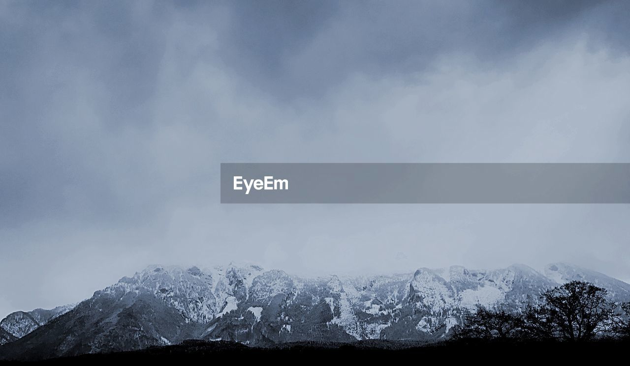 LOW ANGLE VIEW OF CLOUDS