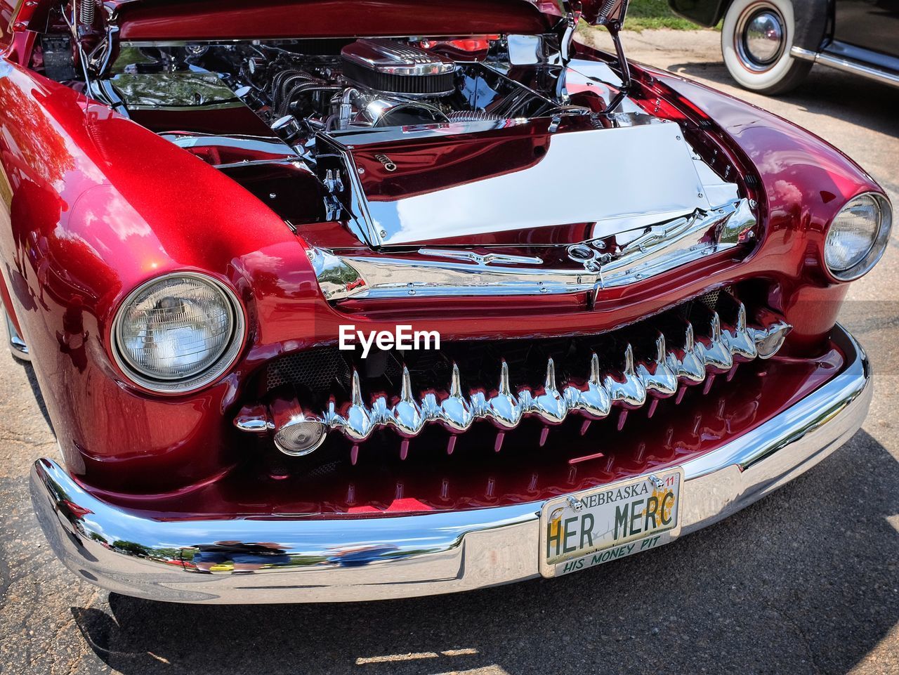 VINTAGE CAR ON ROAD