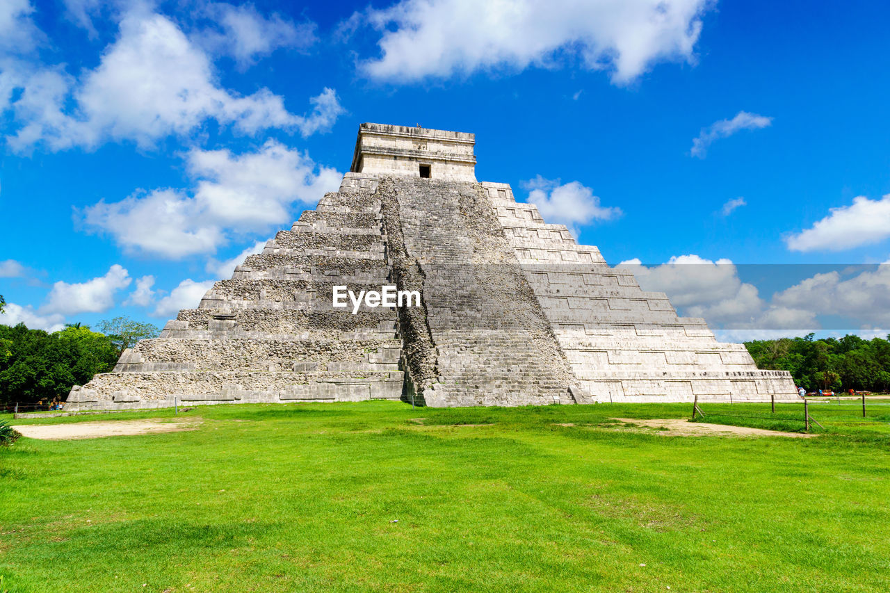 STONE STRUCTURE AGAINST SKY