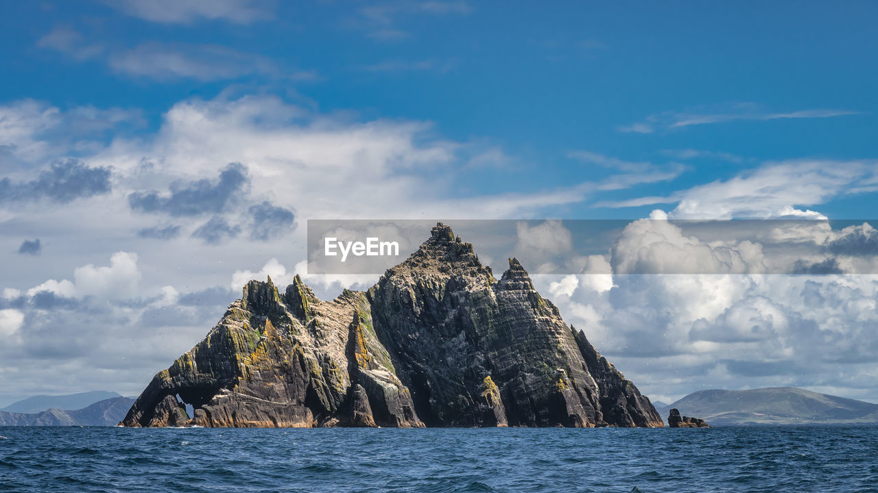 Heaped mountain peaks of little skellig island, habitat of gannets, morus bassanus, ireland