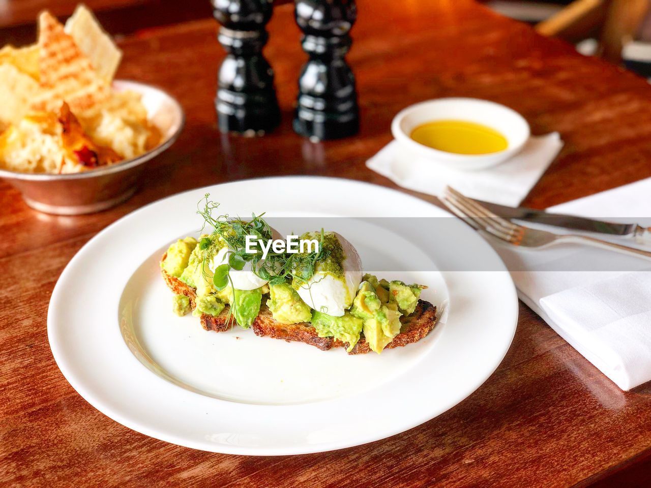 HIGH ANGLE VIEW OF BREAKFAST ON TABLE