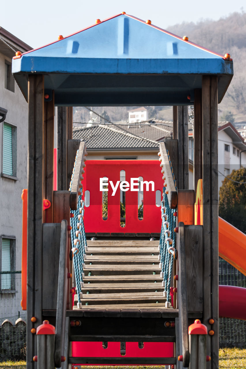 RED STRUCTURE