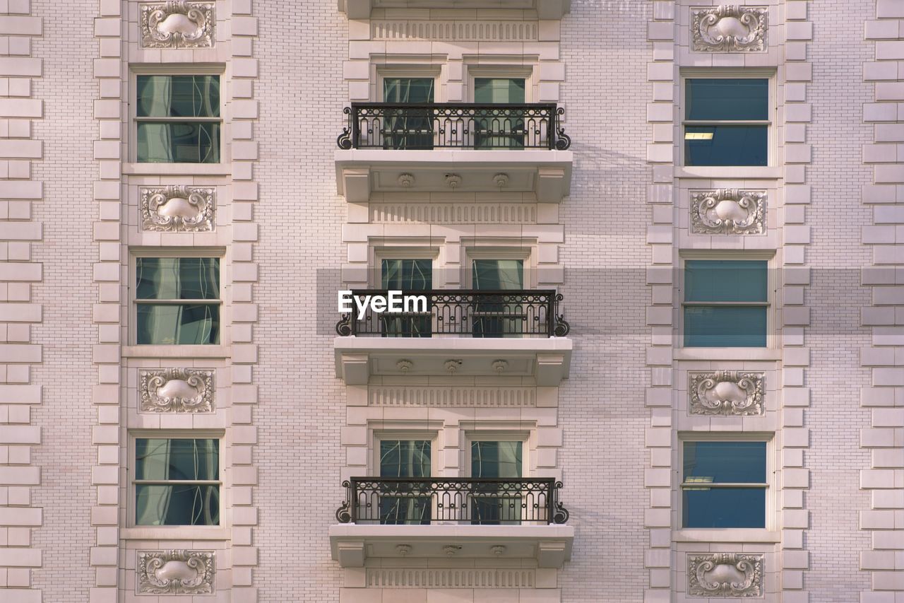 Full frame shot of government building