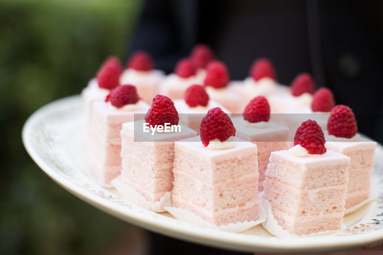 CLOSE-UP OF CAKE