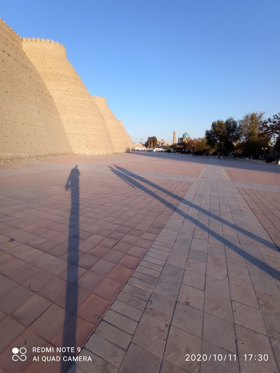 VIEW OF HISTORICAL BUILDING AGAINST BLUE SKY