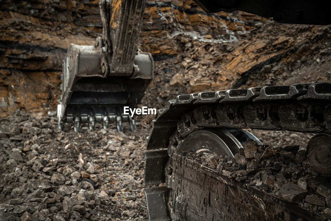 Excavator for coal mining